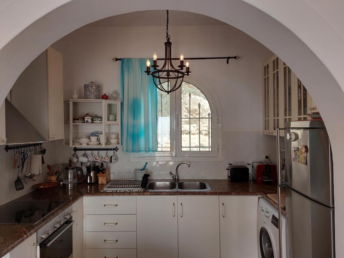 Tranquil Villa With Sea View In Ammopi Karpathos أموبي المظهر الخارجي الصورة